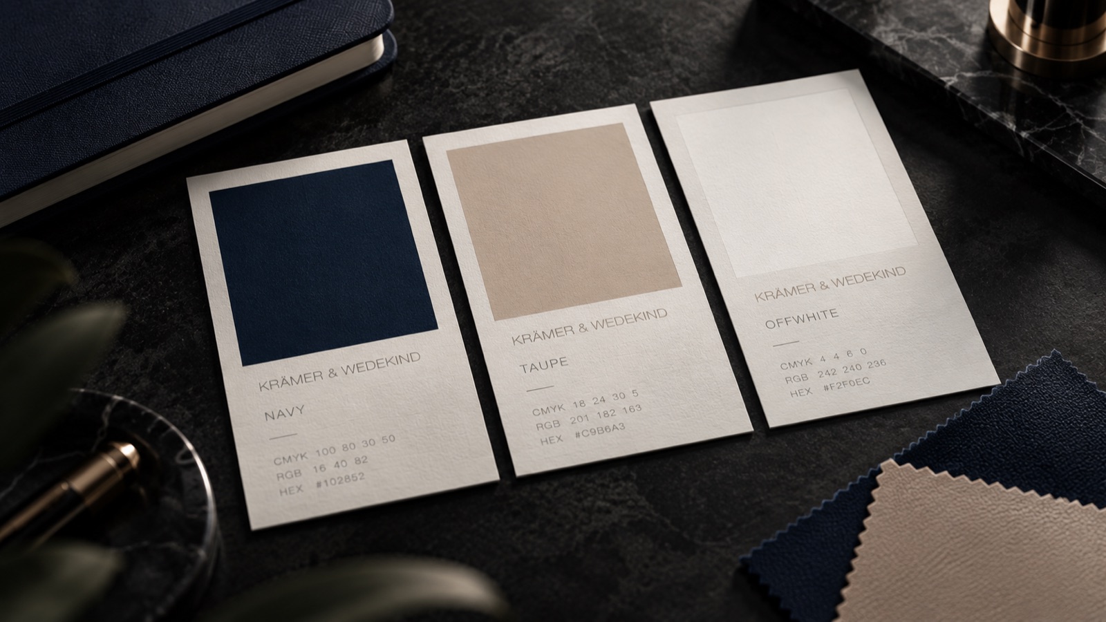 Krämer & Wedekind — Farbwelt mit Navy, Taupe und Offwhite als Farbkarten, Case-Study von digitalbynature